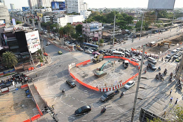 การจราจรแยกรัชโยธิน - ภาพที่ 3