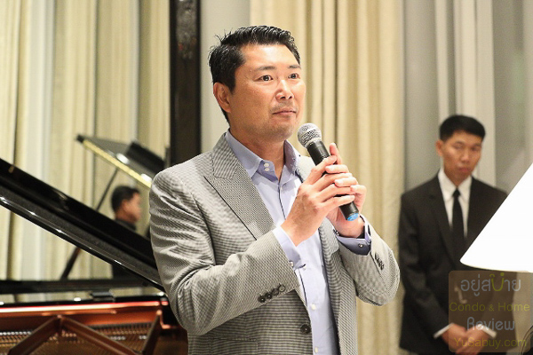 มร.ไซม่อน แทม (SIMON TAM) ผู้เชี่ยวชาญด้านไวน์จากสถาบันคริสตี้ส์