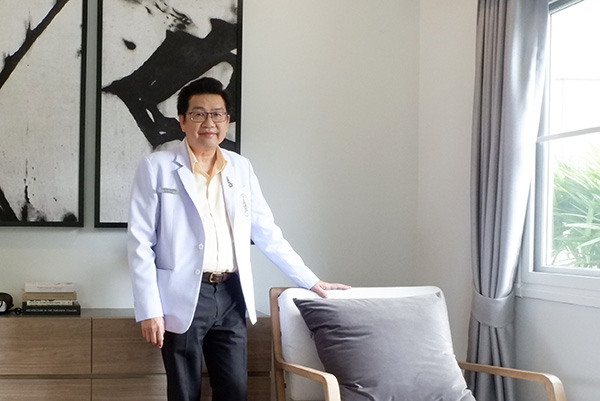 รศ.นพ.นิยม ละออปักษิณ