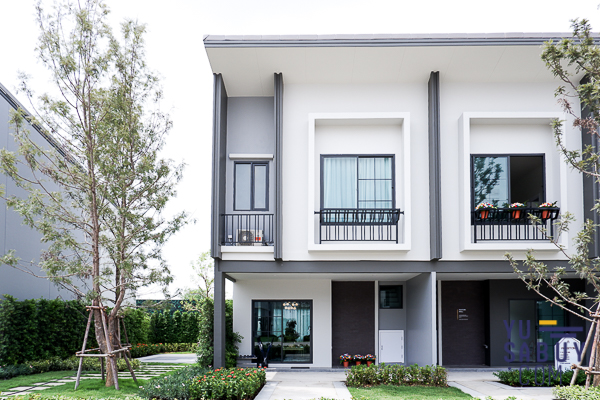 Britania วงแหวน-หทัยราษฎร์