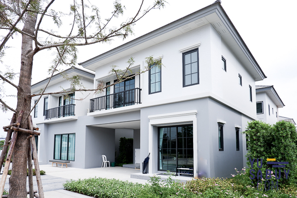 Britania วงแหวน-หทัยราษฎร์