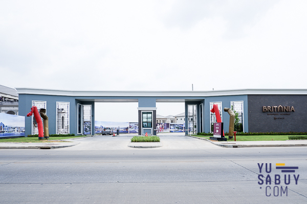 Britania วงแหวน-หทัยราษฎร์