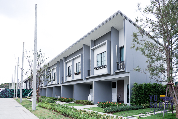 Britania วงแหวน-หทัยราษฎร์